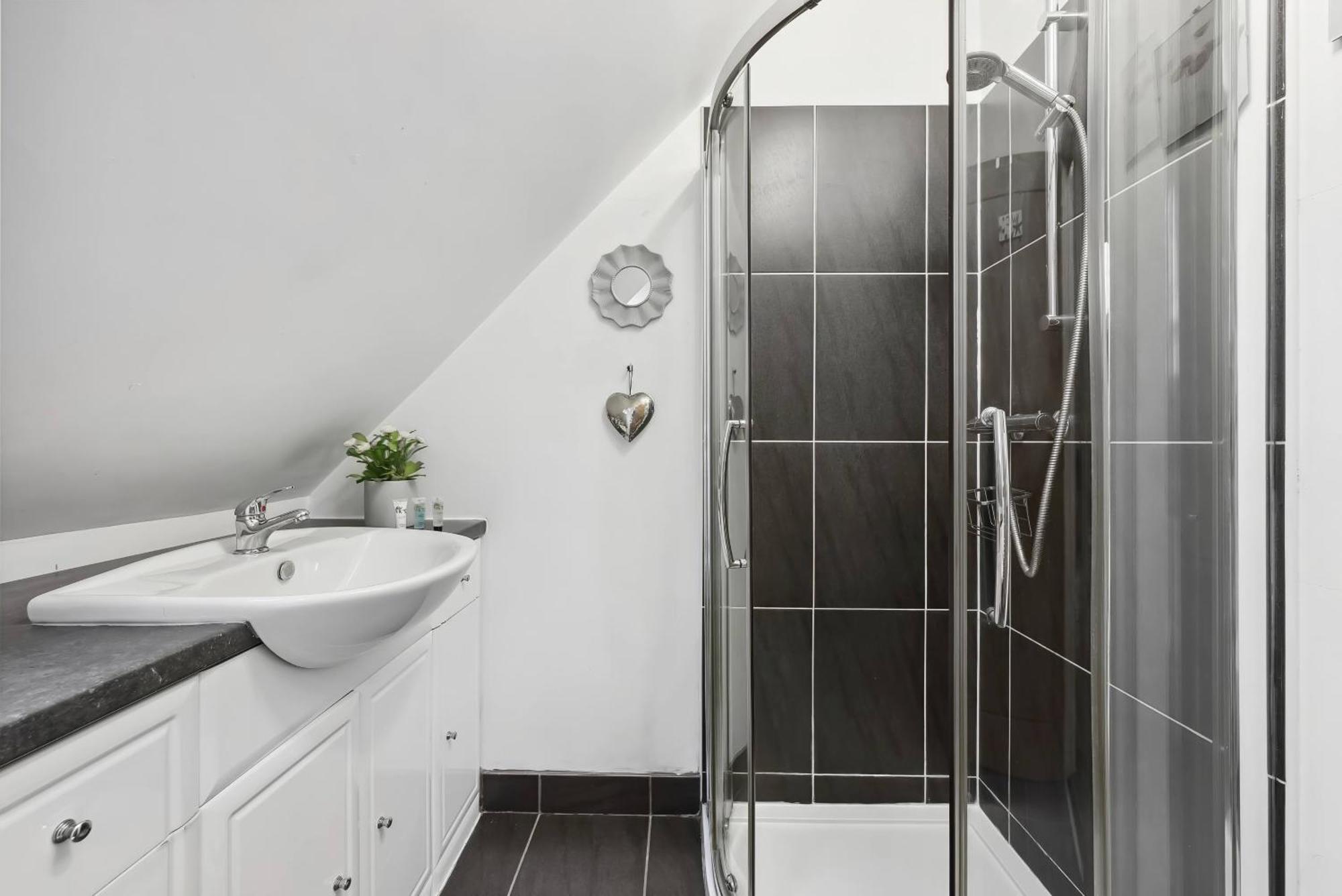 Beautiful Country Apartment, Rated Exceptional Ковентри Экстерьер фото